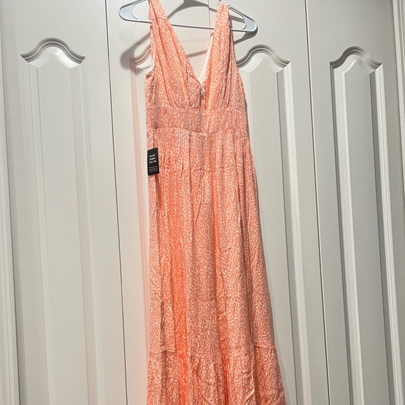 Soft, comfy fabric and a swishy tiered skirt dress - Picture 4 of 6